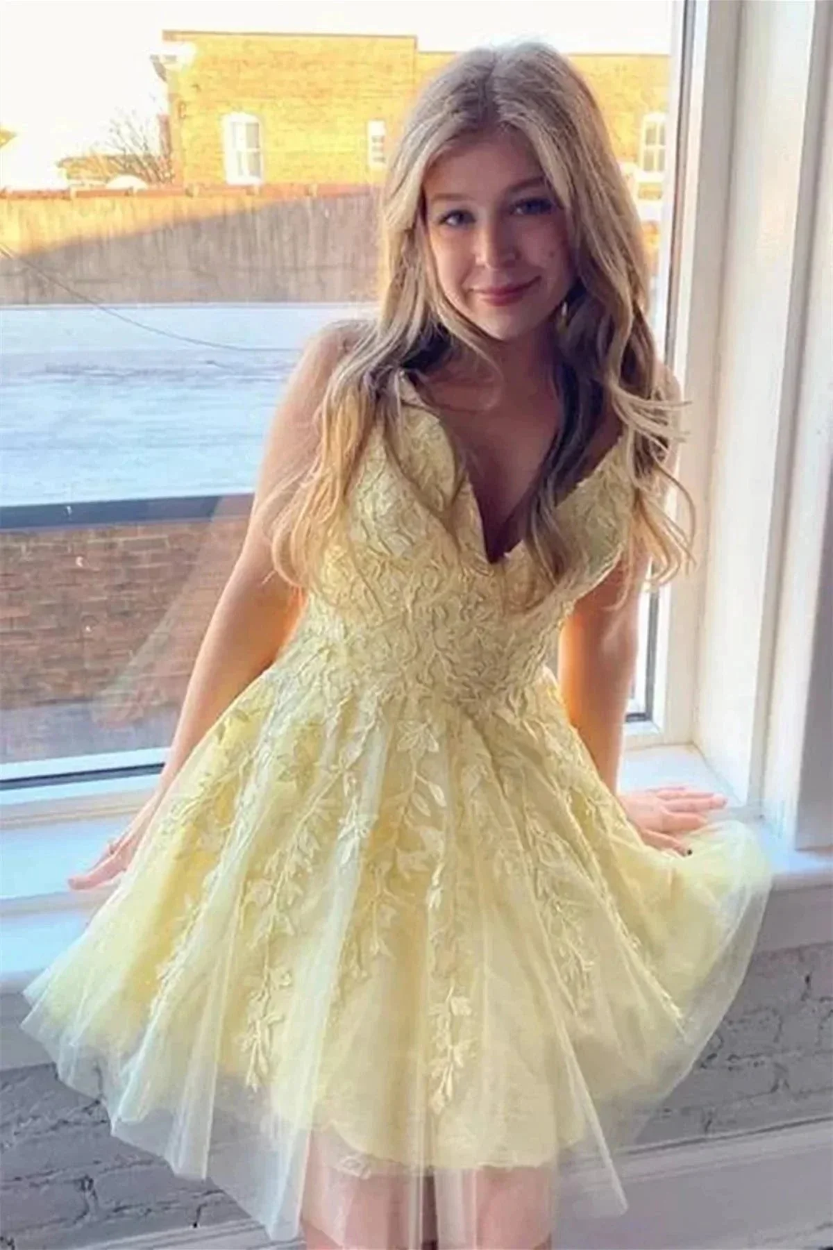 Short A-line V-neck Lace Tulle Backless Prom Dress Pink Homecoming Dresses - Image 2
