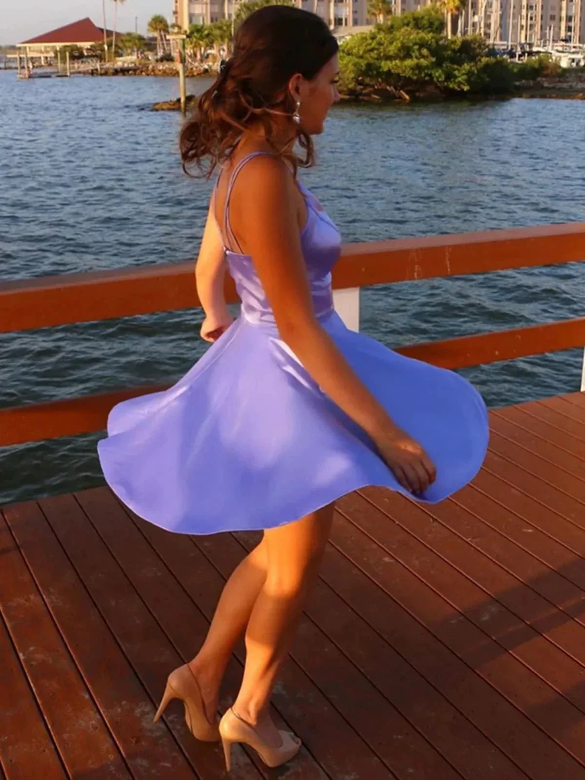 Short A-line V-neck Satin Prom Dress with Pockets Lilac Homecoming Dresses - Image 2
