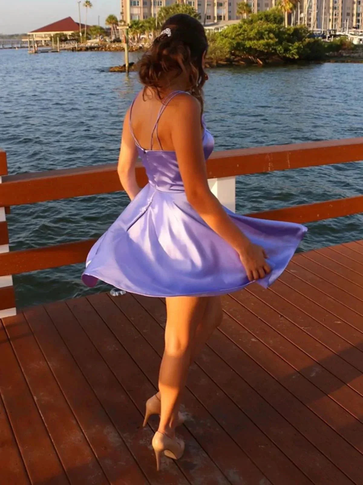 Short A-line V-neck Satin Prom Dress with Pockets Lilac Homecoming Dresses - Image 4