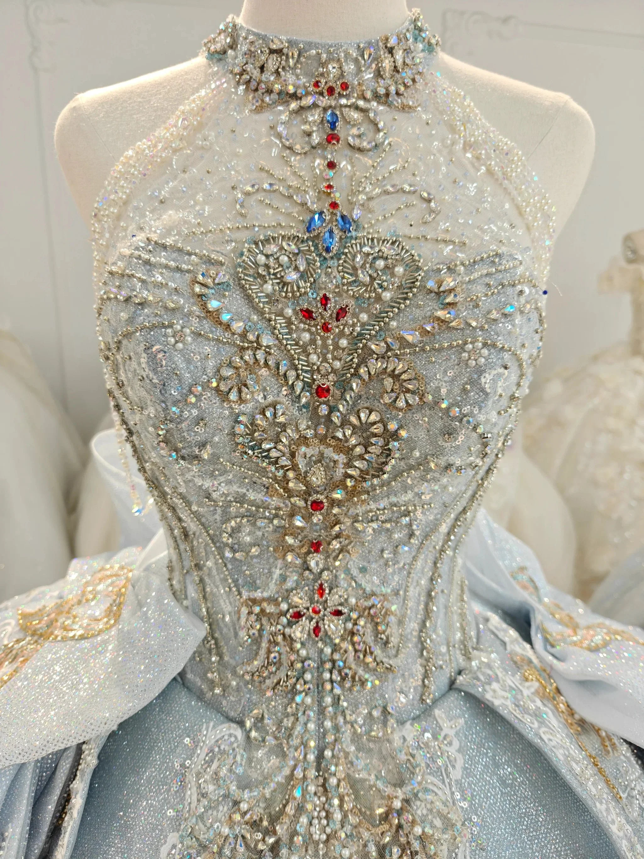 Regal Silver-Gold Ball Gown Halter Neck Beaded Embroidery Wedding Dress with Oversized Bows Ye-2018 - Image 2