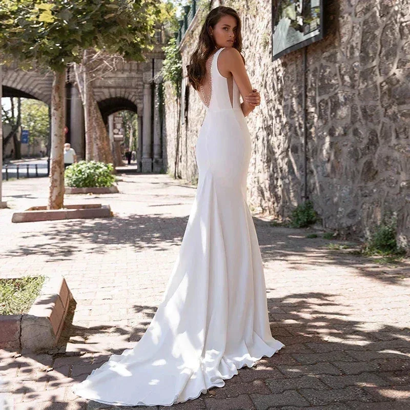 Simple And Elegant Mermaid Wedding Gauze V-Neck Sleeveless White Sweeping Train Satin Bride Gowns With Buttons Vestido De - Image 4