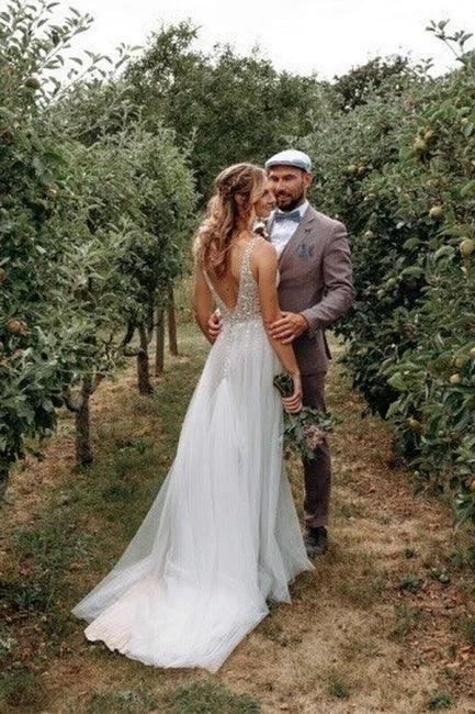 Simple Boho A-line V-neck Backless Sleeveless Wedding Dresses With Lace - Image 3