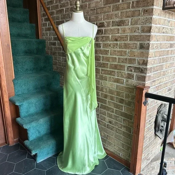 Simple Green Satin Chiffon Evening Dress Long Prom Dress Y8201 - Image 5