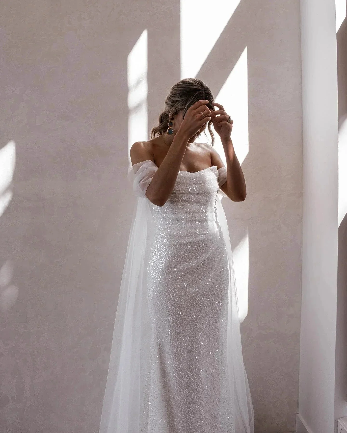 Simple Off-the-shoulder Glitter Mermaid Wedding Dresses - Image 4