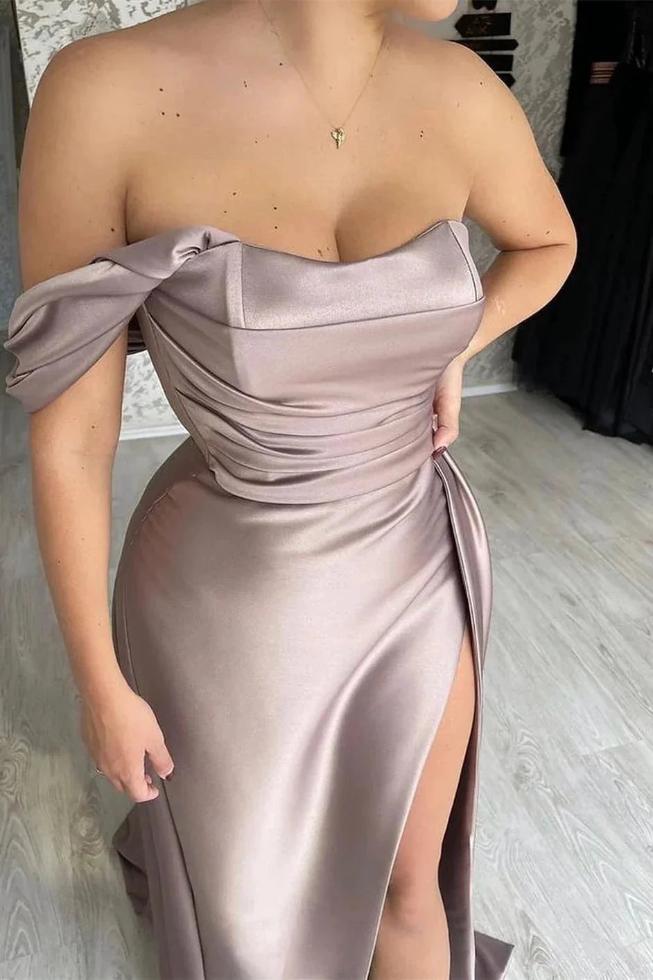 Simple Off-the-shoulder Sleeveless Satin Split Front Mermaid Prom Dress - Image 2