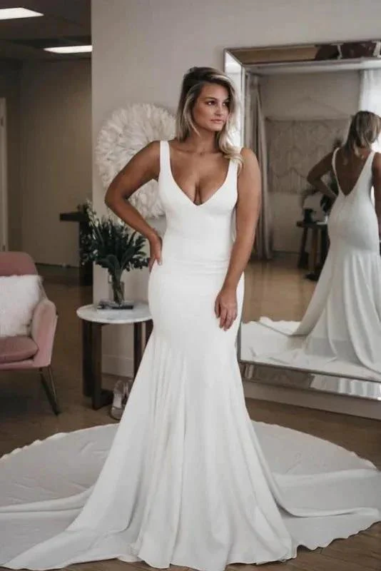 Simple V Neck Pretty Mermaid with Long Train Sexy Backless Beach Elegant Wedding Dresses - Image 3