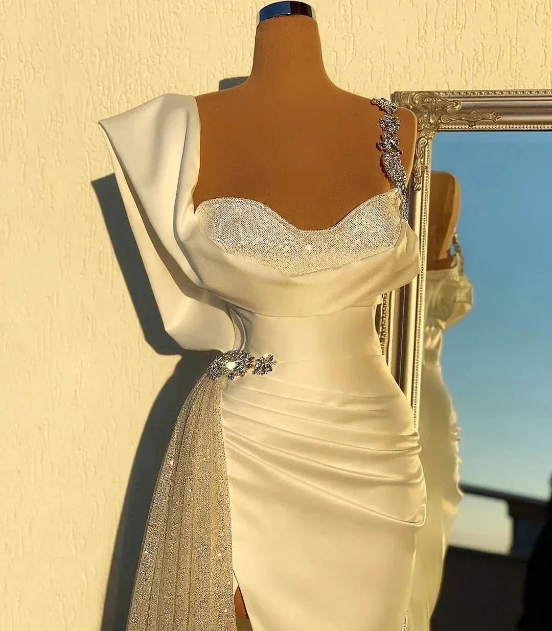 Simple White Long Mermaid Spaghetti Straps Beading Tulle Prom Dress With Slit - Image 2