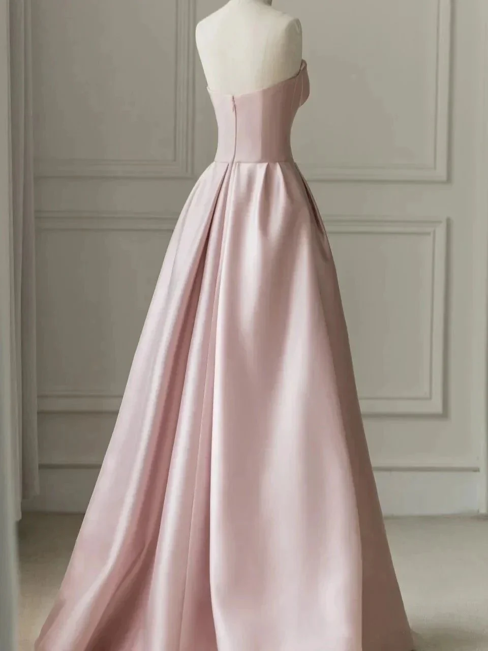 Sleeveless Satin A-Line Floor-Length Evening Gown Slit with Tulle Strapless Prom Dress - Image 7