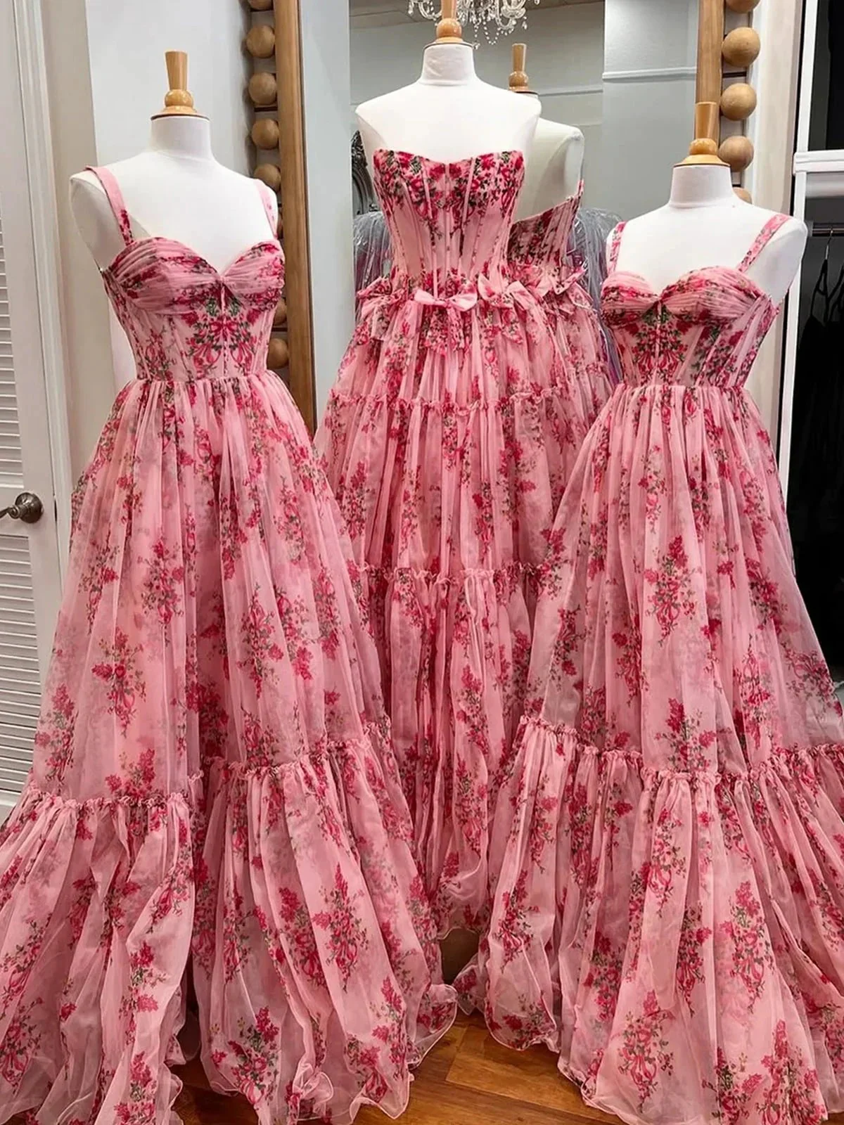 Sosi | Pink Sweetheart A Line  Floral Printed Chiffon Long Prom Dress With Bow - Image 4