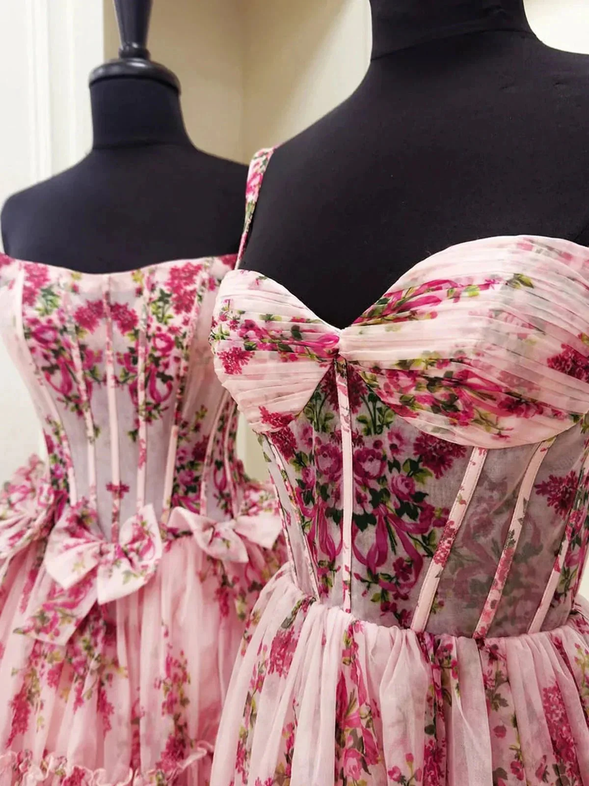 Sosi | Pink Sweetheart A Line  Floral Printed Chiffon Long Prom Dress With Bow - Image 6