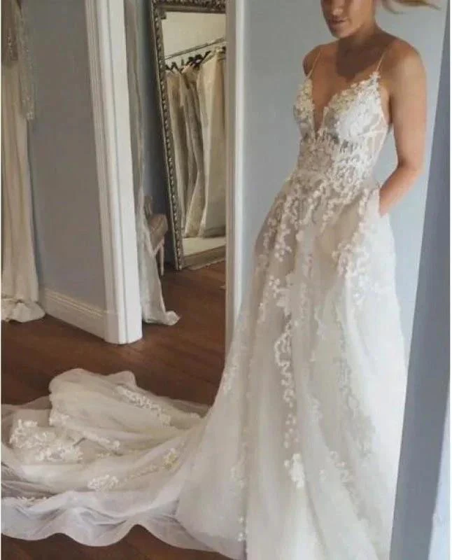 Spaghetti Strap V Neck Beach Court Train Tulle Elegant Wedding Dresses with Lace - Image 4