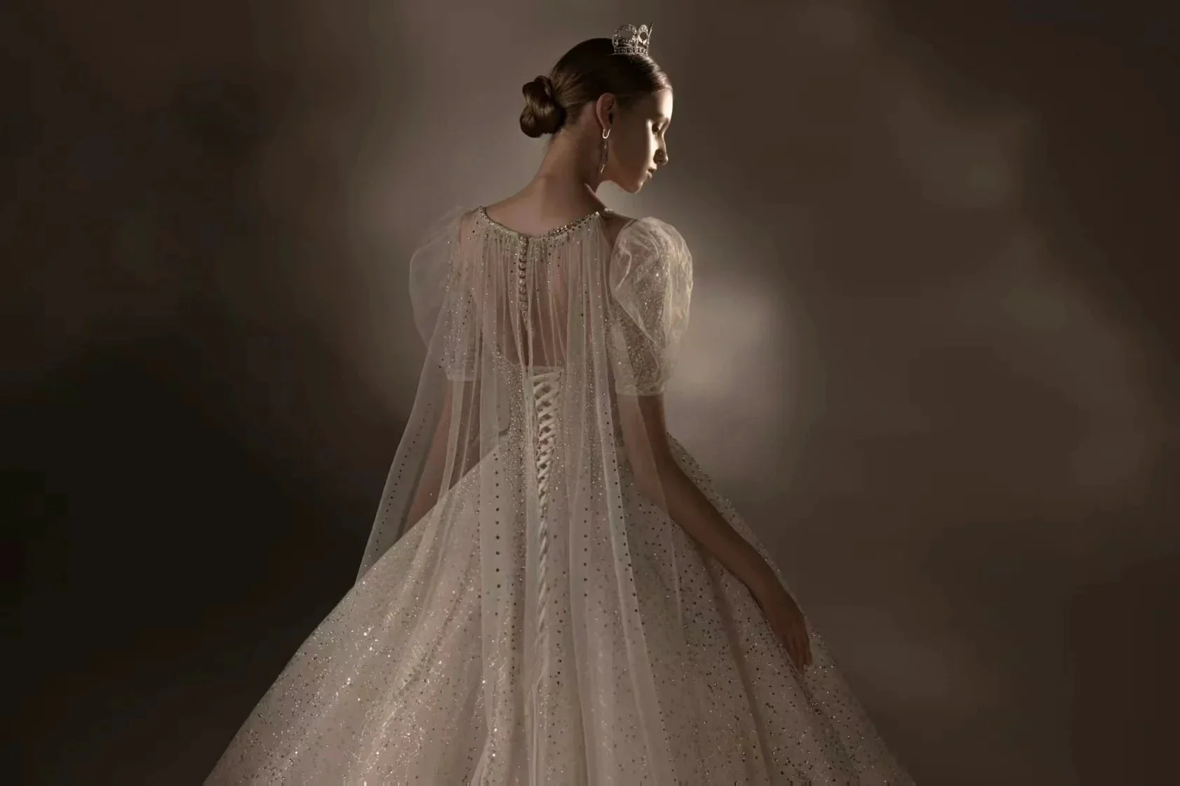 Sparkling Ball Gown Sweetheart Neck Tulle Wedding Dress with Beaded Embroidery & Sheer Puff Sleeves Q6021 - Image 3