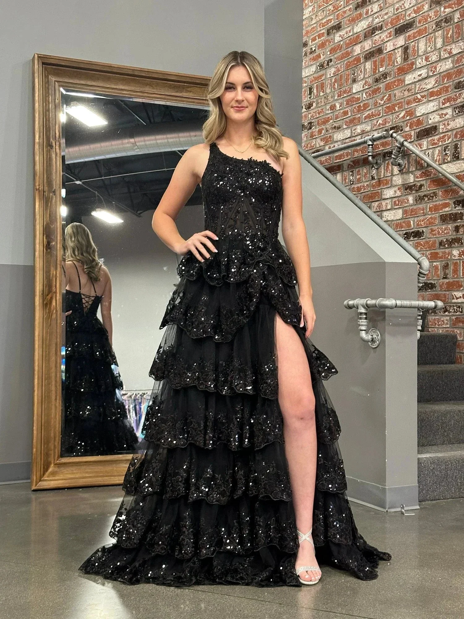 Livia |Sheath One Shoulder Tiered Lace Long Prom Dress - Image 2