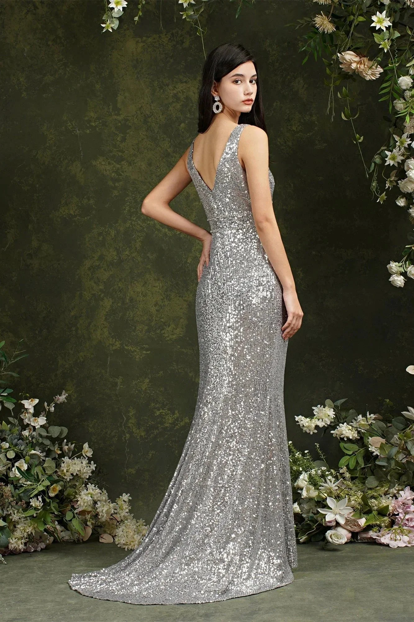 Sparkly Mermaid Wide Straps V-neck Sequins Bridesmaid/Prom Dress With Side Slit - Image 2