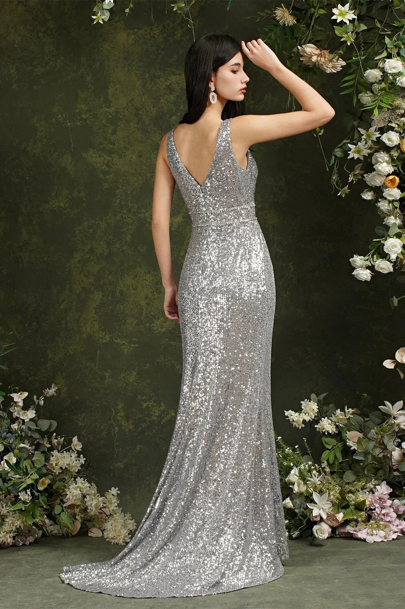 Sparkly Mermaid Wide Straps V-neck Sequins Bridesmaid/Prom Dress With Side Slit - Image 5
