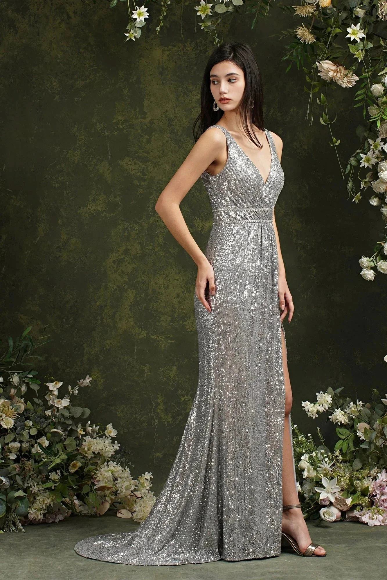 Sparkly Mermaid Wide Straps V-neck Sequins Bridesmaid/Prom Dress With Side Slit - Image 9