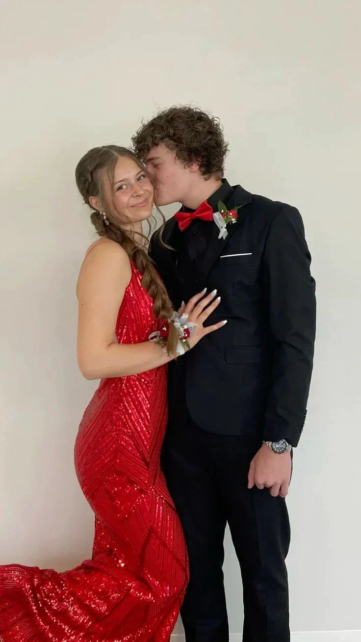 Sparkly Red V Neck Mermaid Prom Dress Red Evening Dress Y7446 - Image 2