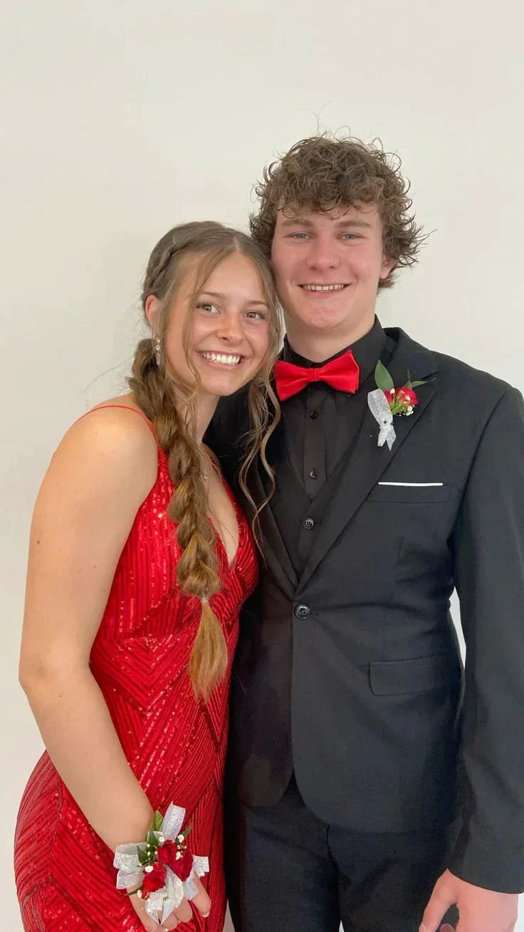 Sparkly Red V Neck Mermaid Prom Dress Red Evening Dress Y7446 - Image 3