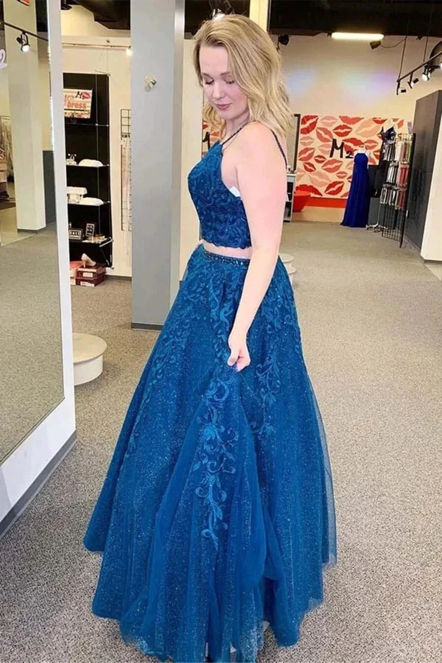 Sparkly Two Pieces Long A Line V Neck Lace Appliques Tulle Formal Prom Dresses - Image 3