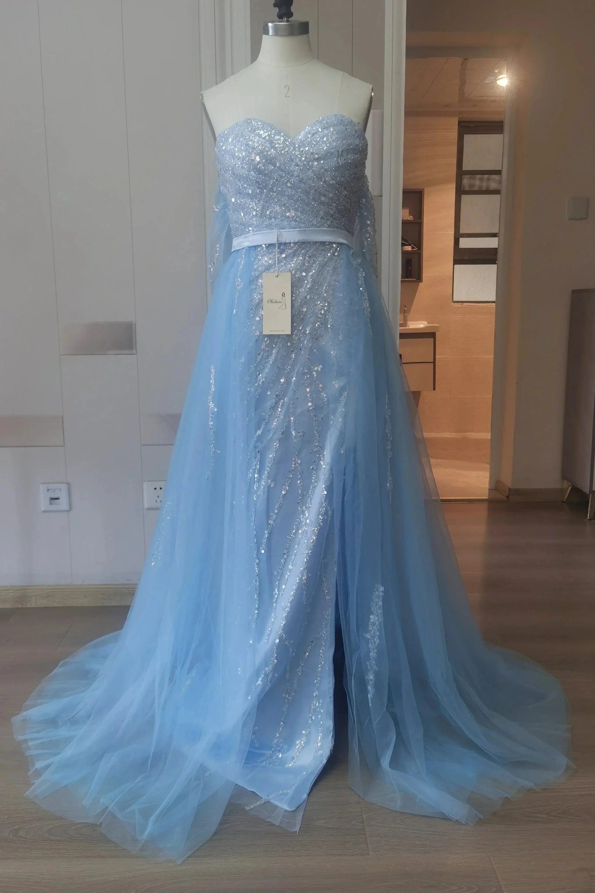 Split Front Sky Blue Off-the-Shoulder Tulle Prom Dress with Sequin Embellishments - Image 4