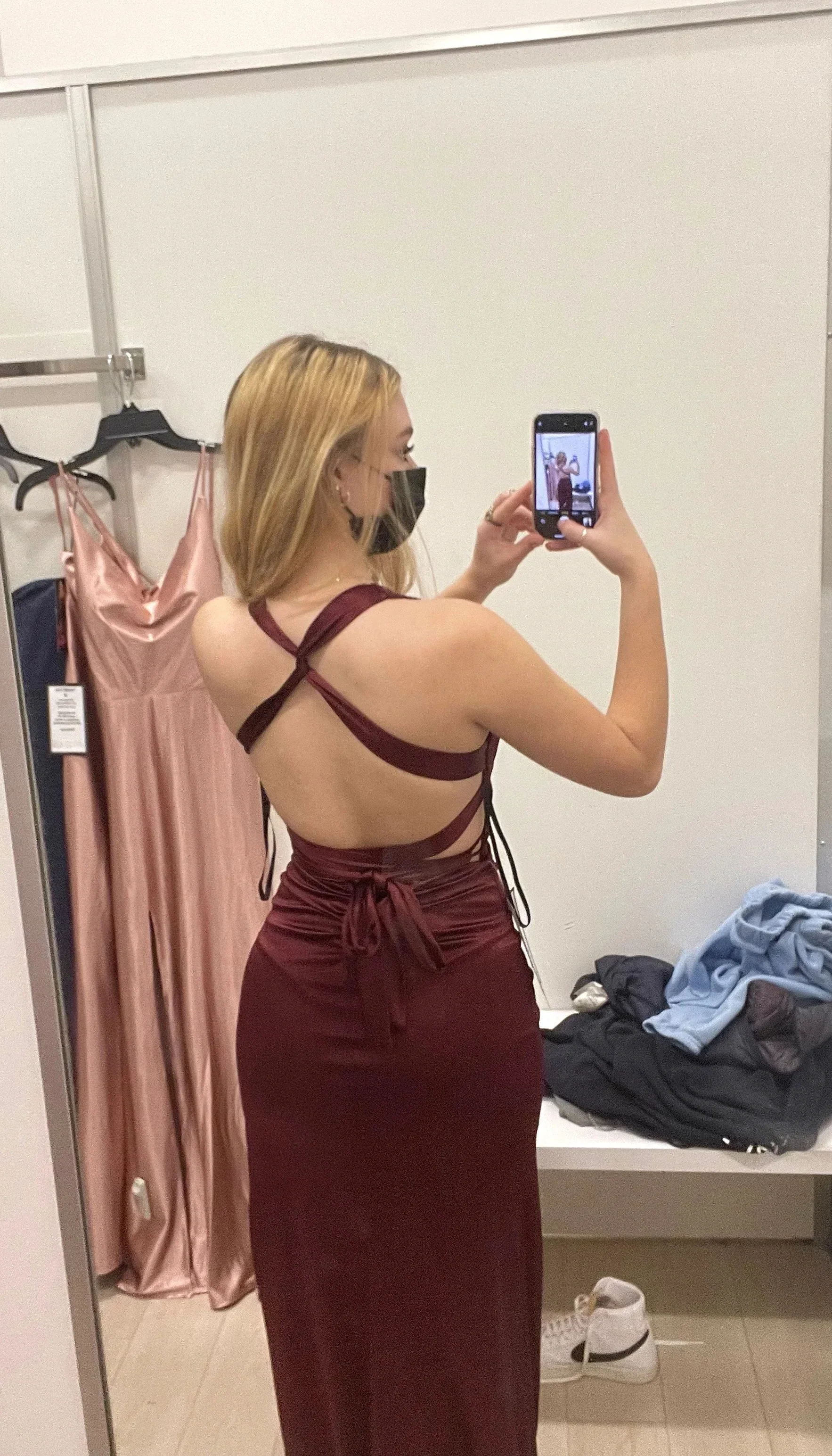 Strappy-Back Satin Evening Gown Charming Formal Gown Y2927 - Image 3