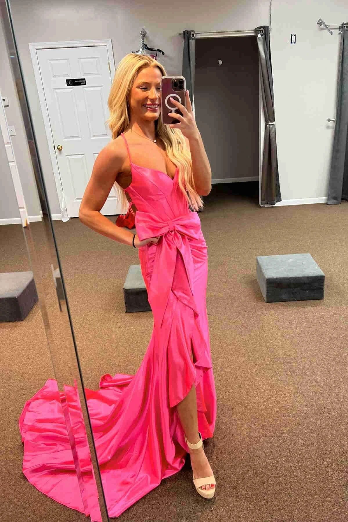 Jianna | Straps V-Neck Satin Mermaid Prom Dress with Bow - Image 4