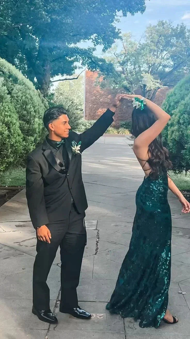 Stunning Emerald Green Sheath Prom Dress With Slit Backless Evening Dress Y5325 - Image 3