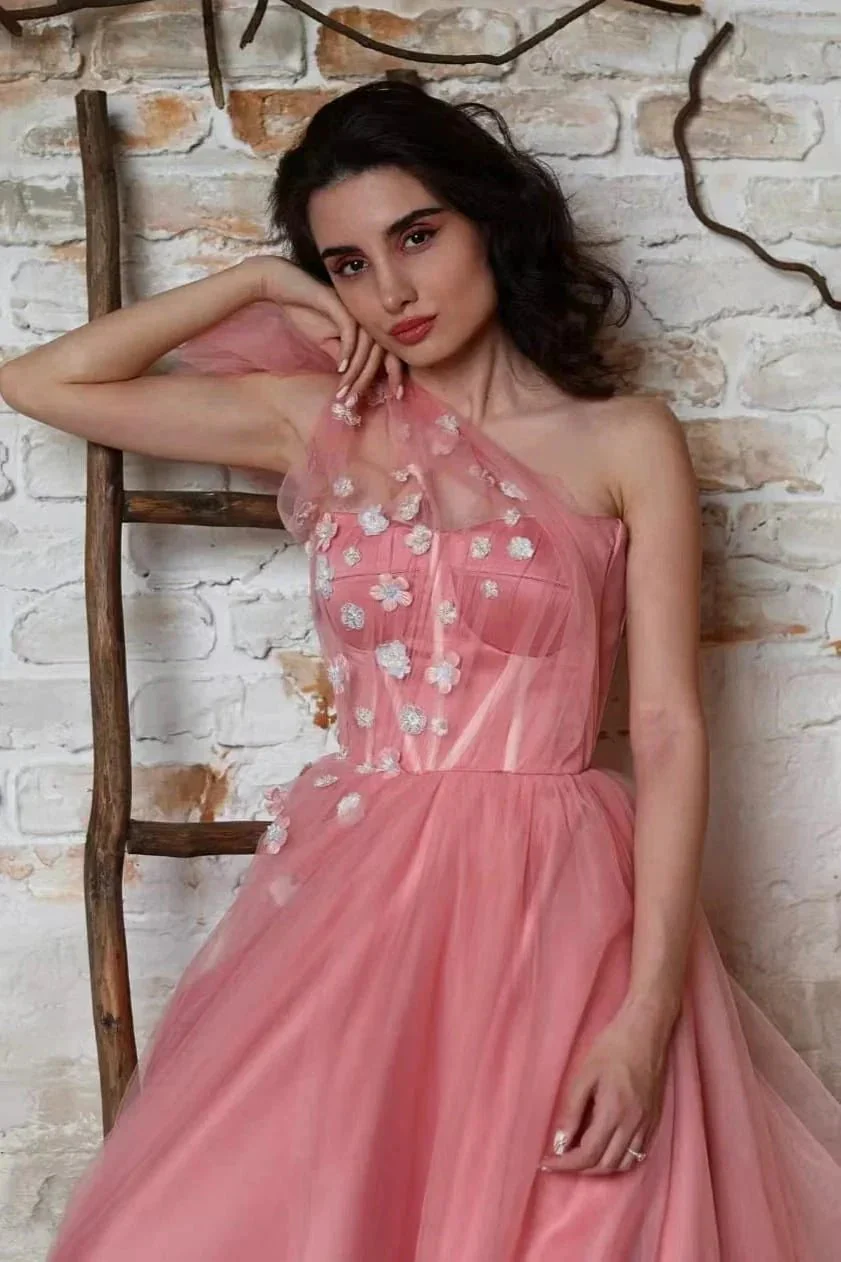 Stunning Long A-line One Shoulder Tulle Prom Dresses - Image 2