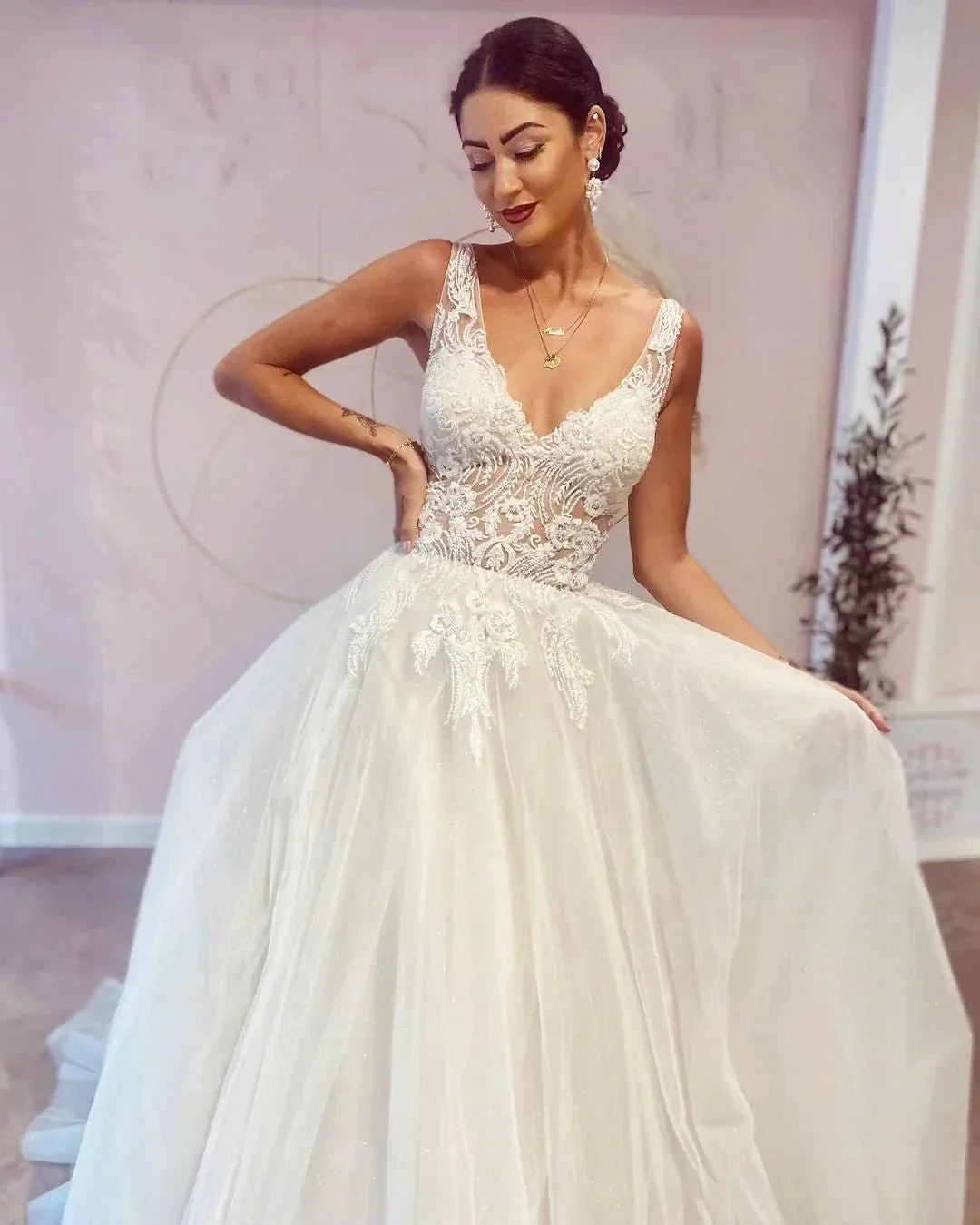 Stunning Long A-Line V-neck Backless Wedding Dress With Appliques Lace - Image 3