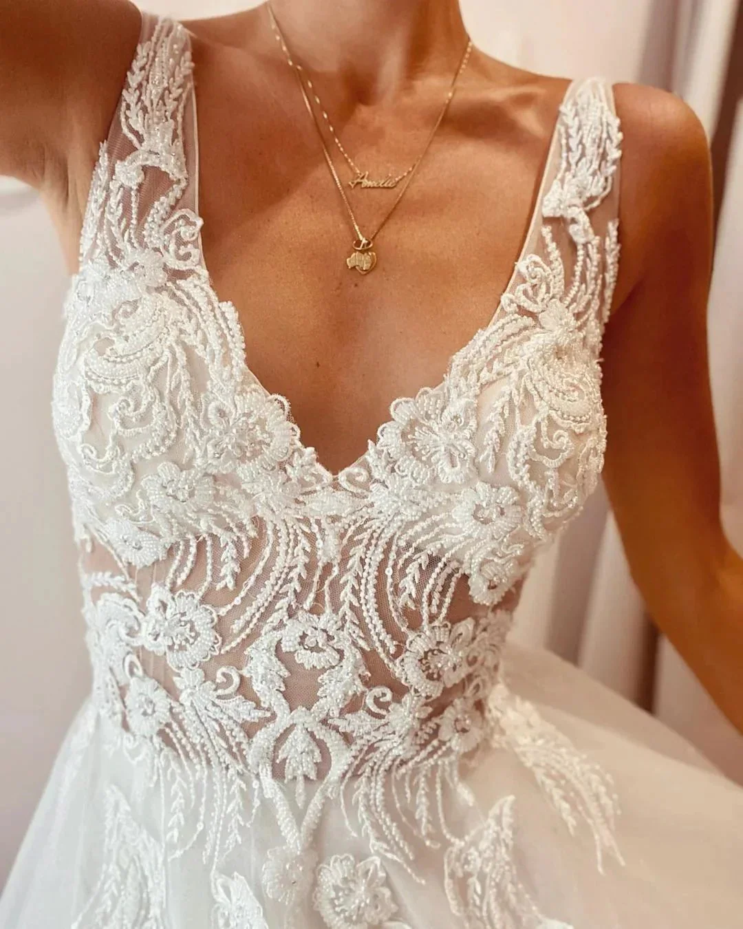 Stunning Long A-Line V-neck Backless Wedding Dress With Appliques Lace - Image 4