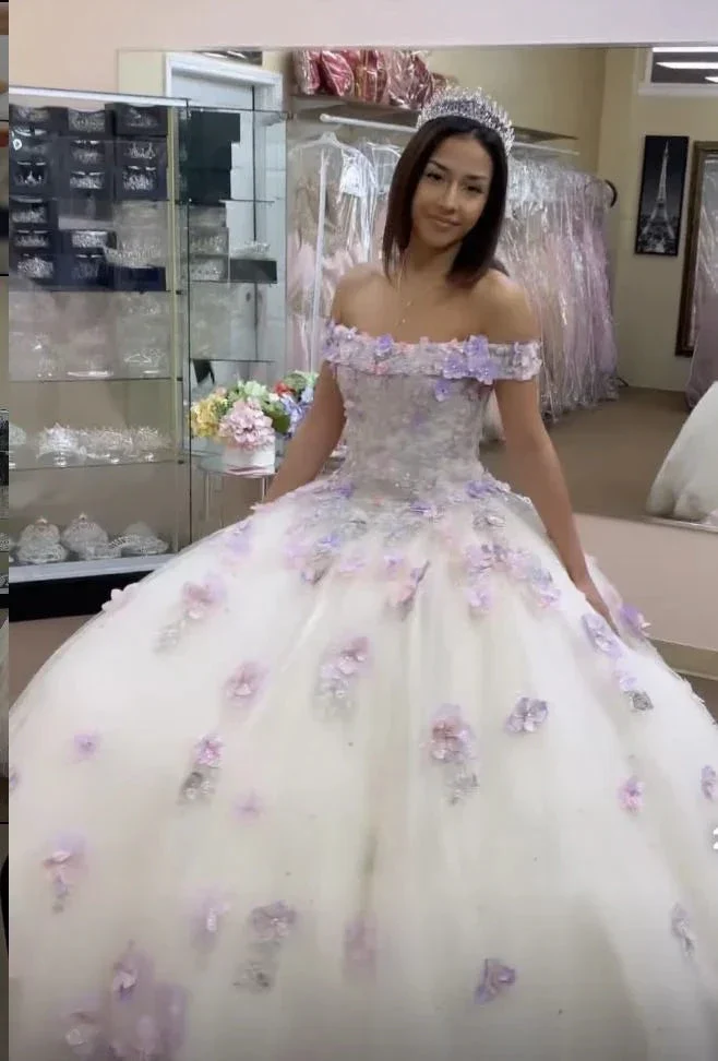 Stunning Off The Shoulder Floral Applique Quinceanera Dress Ball Gown Sweet 16 Dress Y4513 - Image 2