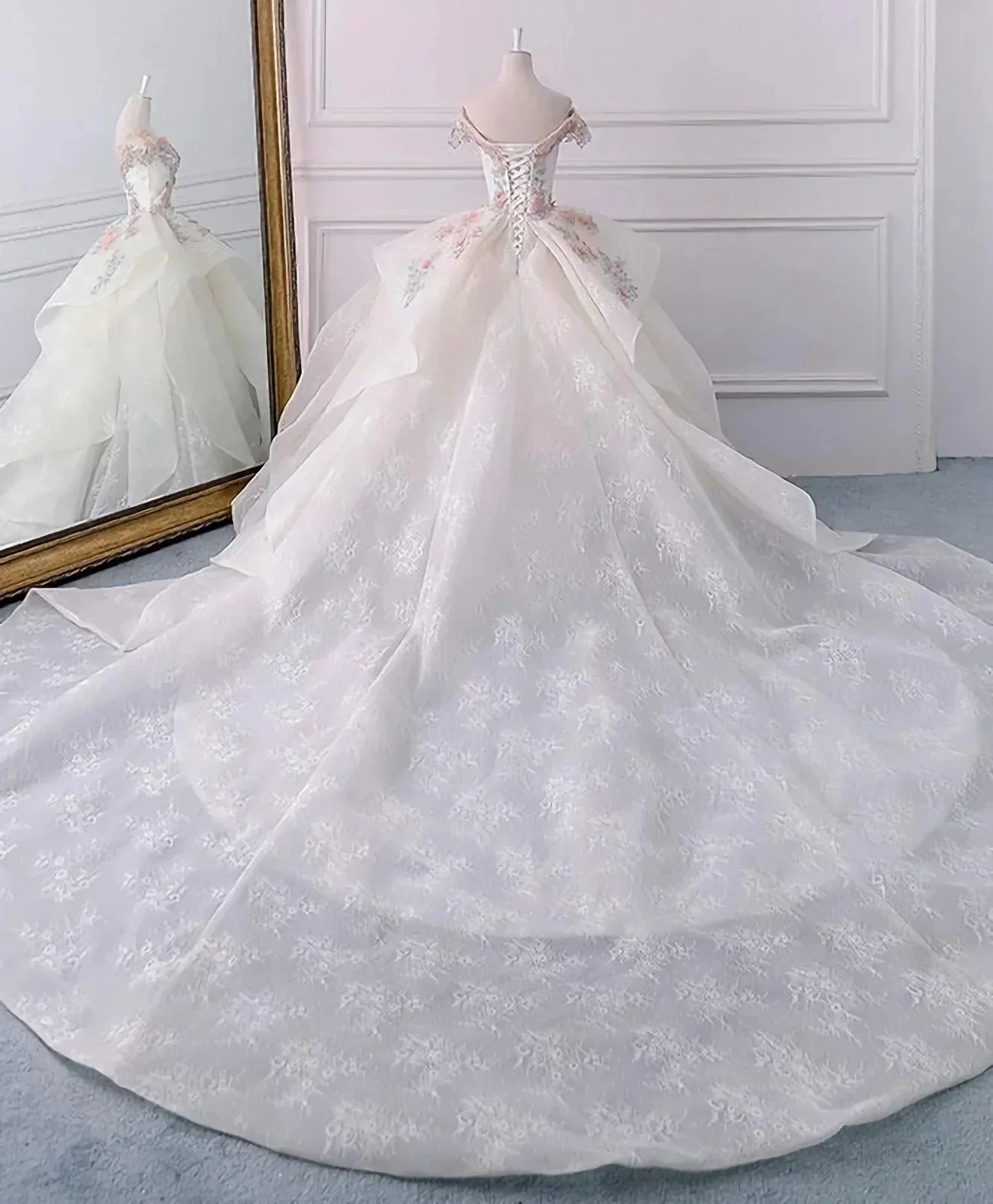 Stunning Off The Shoulder Flower Ball Gown Lace Wedding Dress Y1145 - Image 3