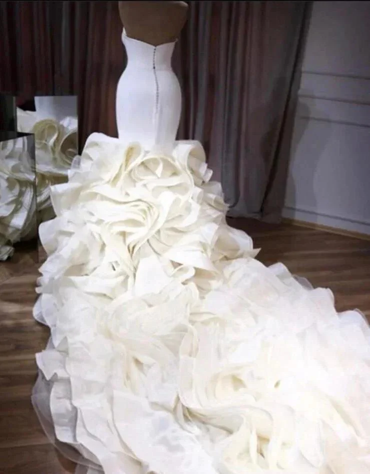 Stunning Strapless Organza Tiered Piping Mermaid Wedding Dress - Image 2