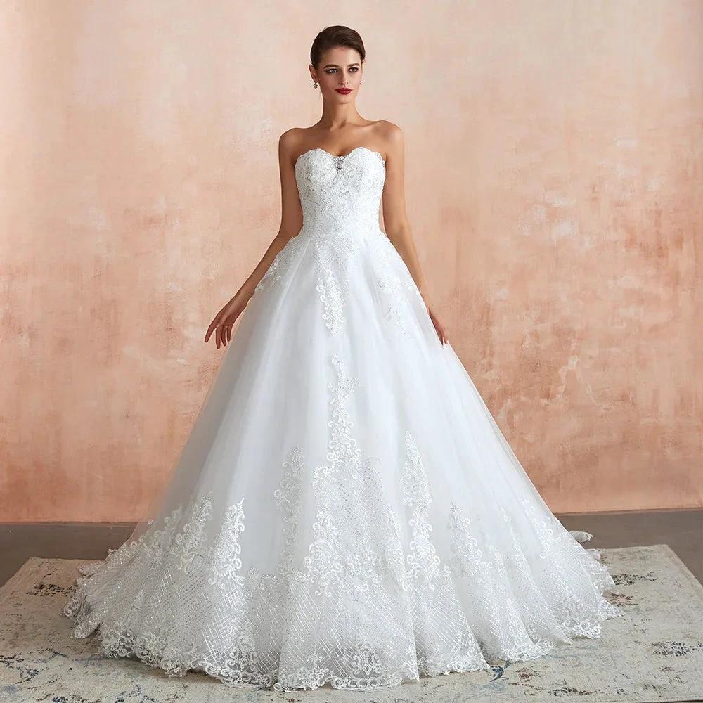 Stylish Long A-line Strapless Appliques Tulle Wedding Dress - Image 4