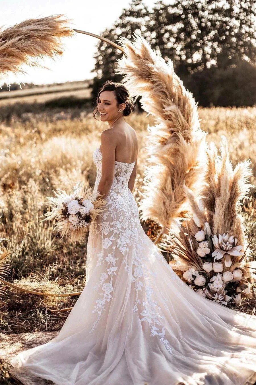 Stylish white Sweeteart Tulle Lace Wedding Dress - Image 3