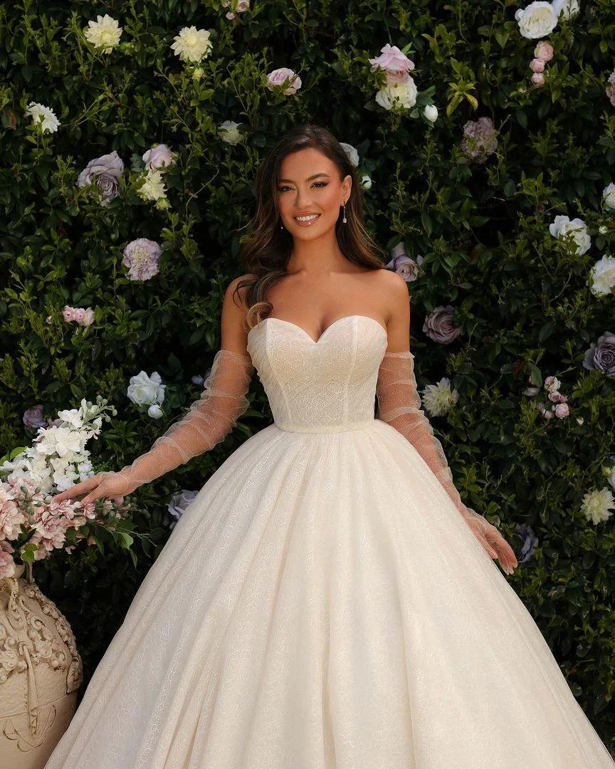 Sweetheart Long A-line Princess Glitter Sleeveless Lace Wedding Dress With Train - Image 3