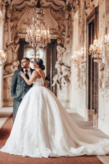 Sweetheart Luxury Ball Gown Stain Wedding Dress with Appliques - Image 9