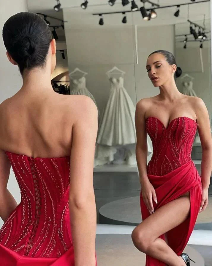 Sweetheart Sleeveless Mermaid Prom Gown with Beaded Details and Daring Split - Image 3