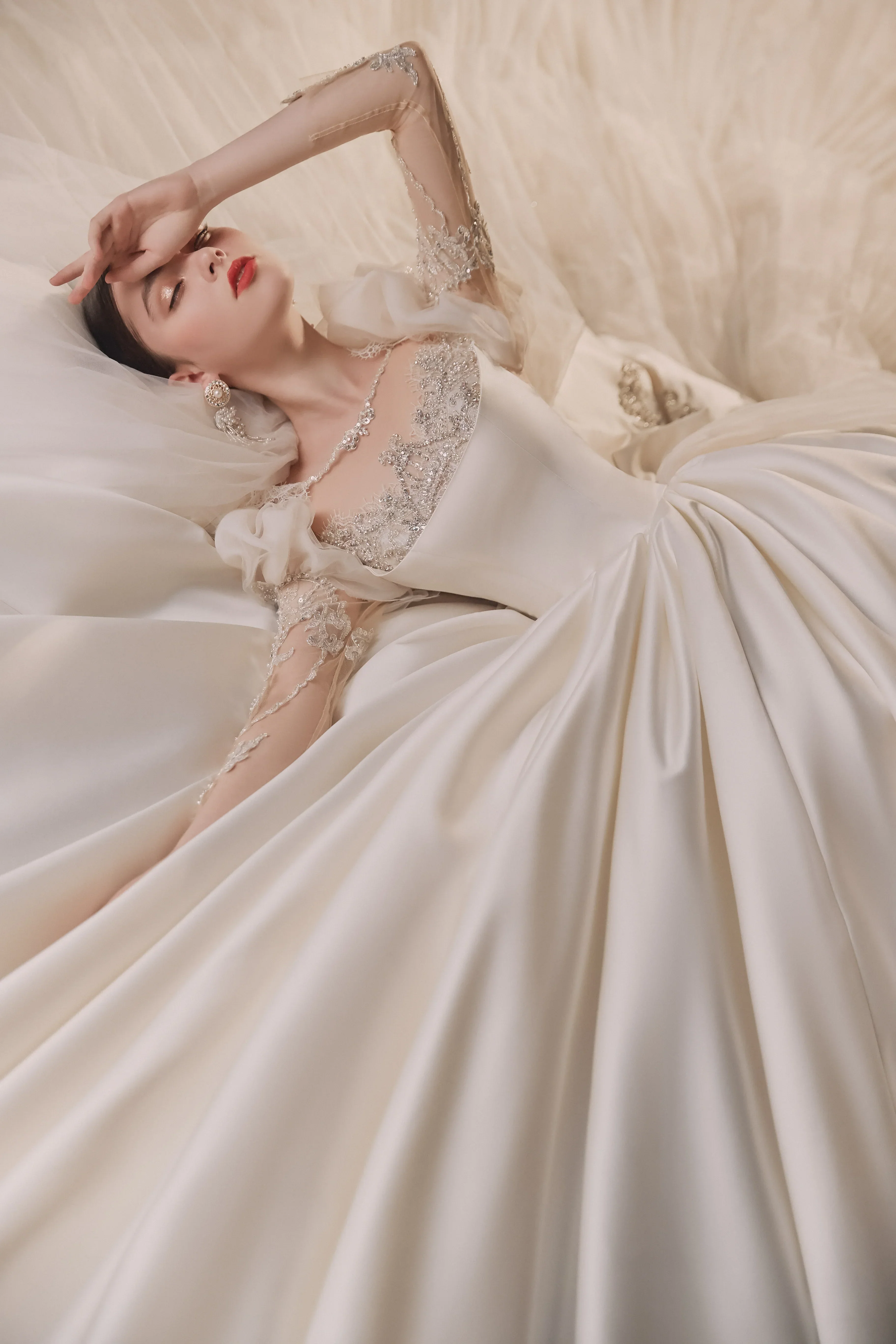 Regal Ball Gown Illusion Neckline Tulle Puff Sleeve Beaded Lace Wedding Dress with Oversized Bow Train E-304 - Image 10