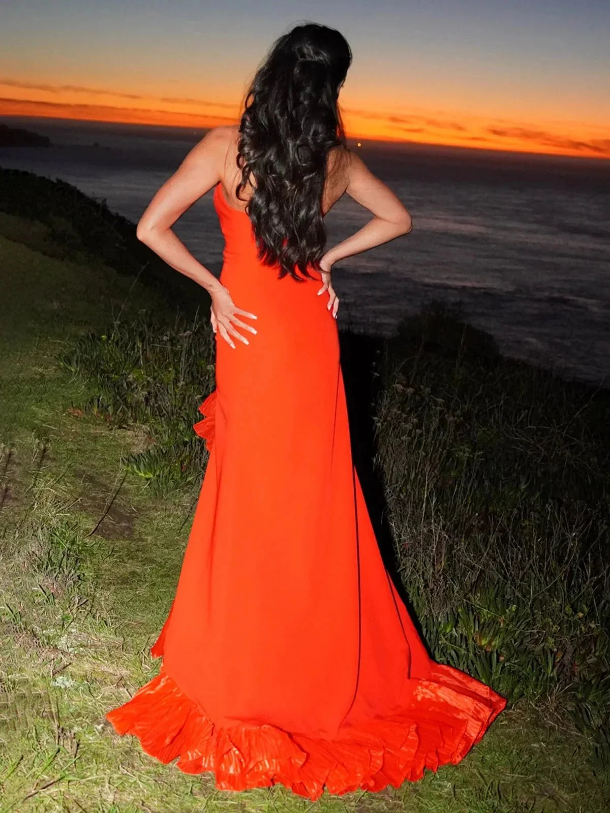 Theodoric | Red Strapless Ruffles Scoop Neck Mermaid Sleeveless Long Prom Dress - Image 5