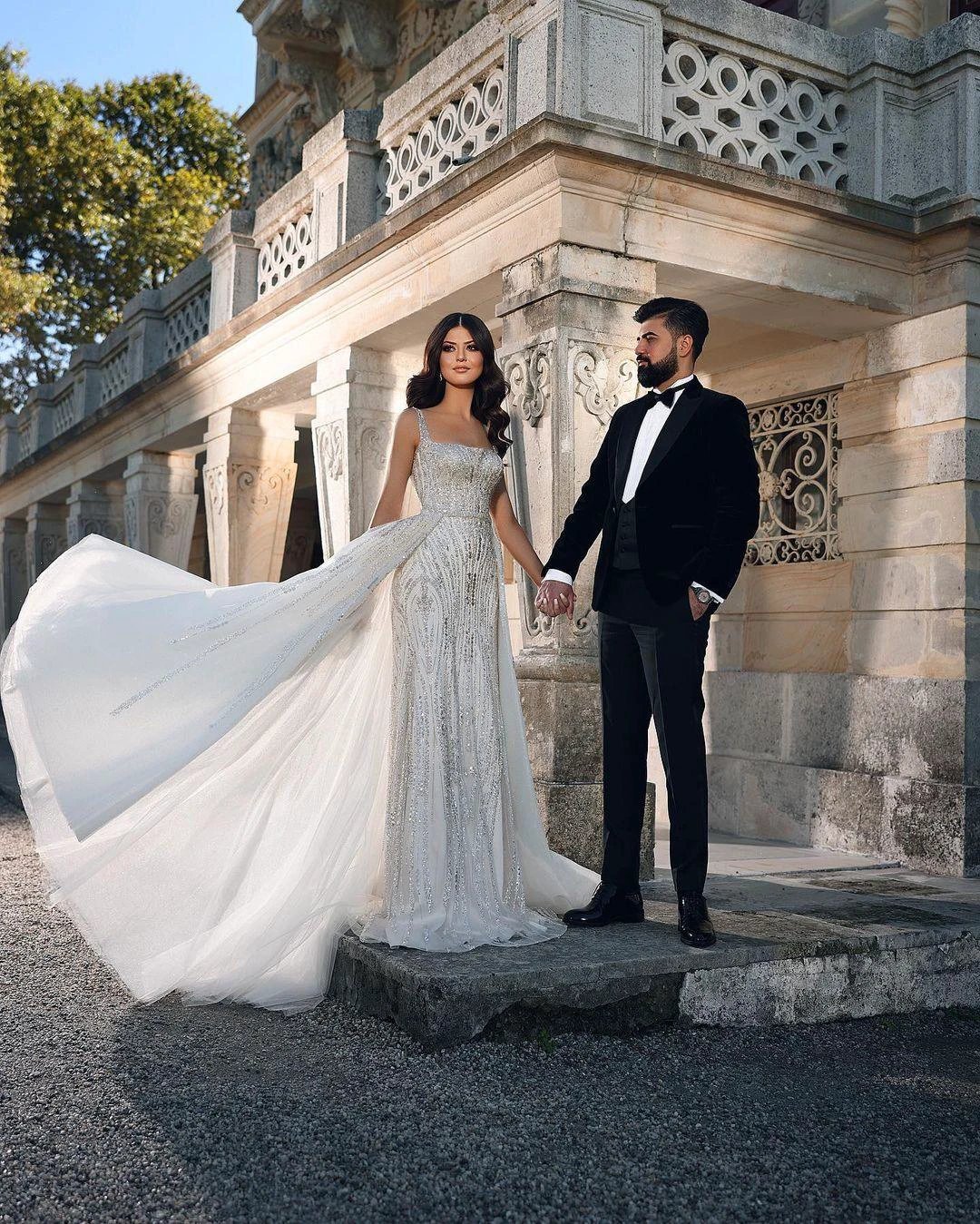 Trendy Floor Length Square Spaghetti Straps Sleeveless Mermaid Lace Wedding Dress - Image 6