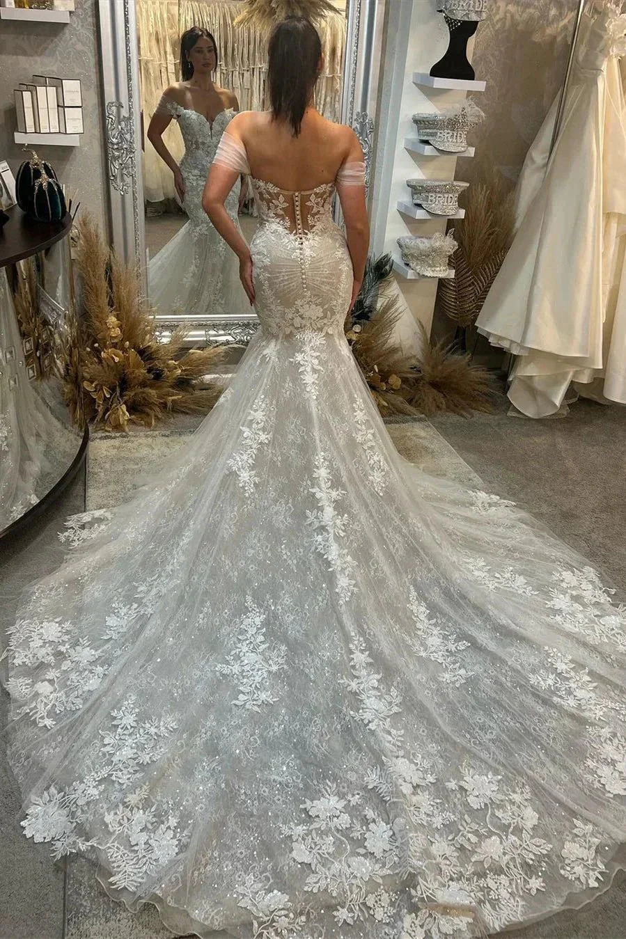 Trendy Floor Length Sweetheart Sleeveless Off-The-Shoulder Lace Wedding Dress with Chapel Train - Image 2