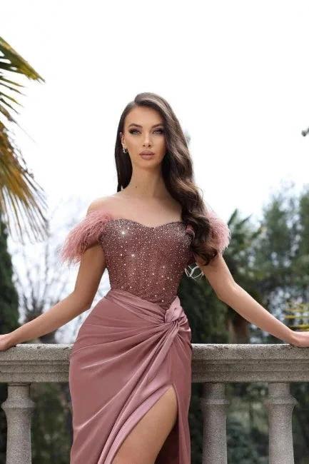 Unique Pink Off The Shoulder Mermaid Stain Prom Dress with Beadings - Image 2