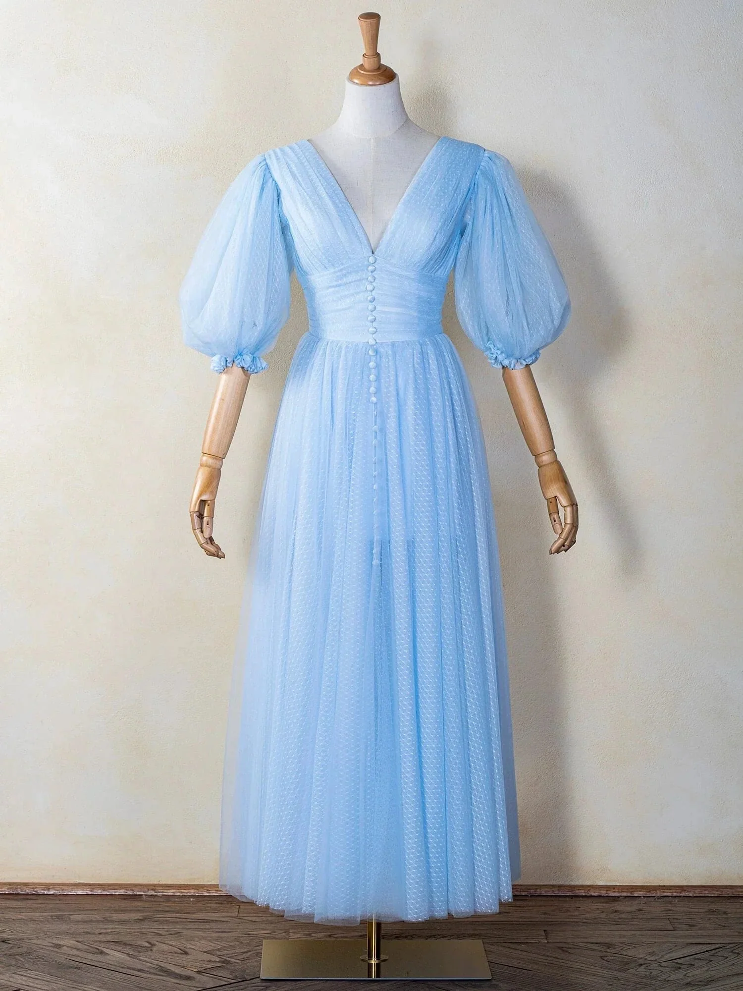 V-neck Maxi Length Tulle Prom Dress - Image 3
