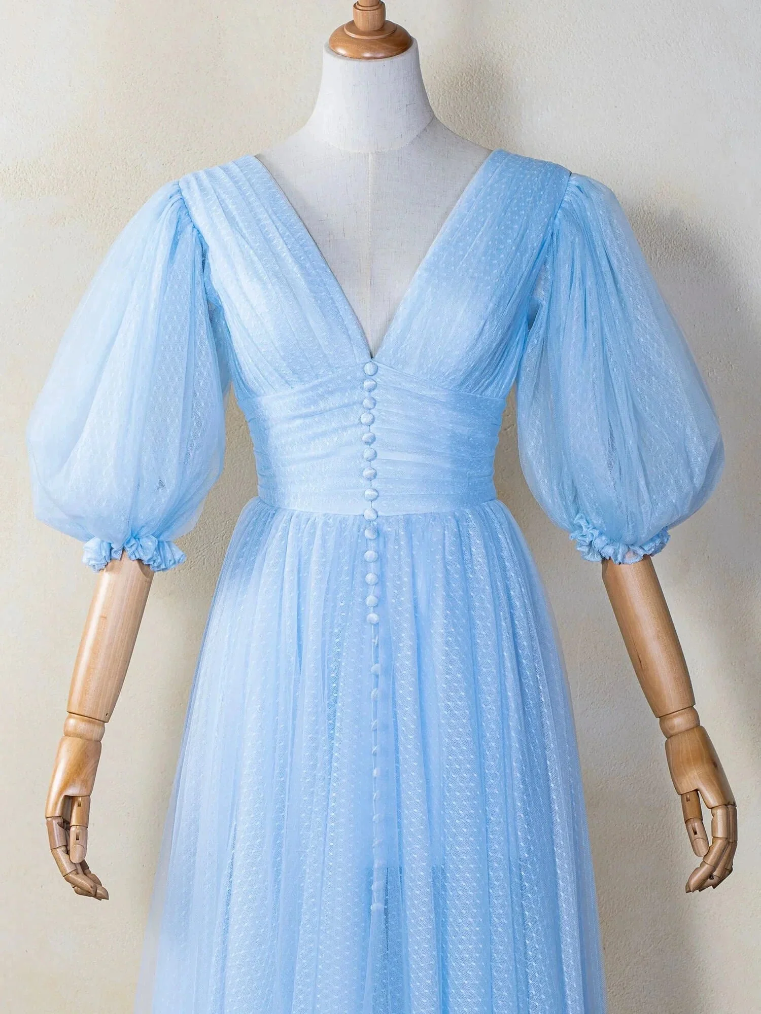V-neck Maxi Length Tulle Prom Dress - Image 5