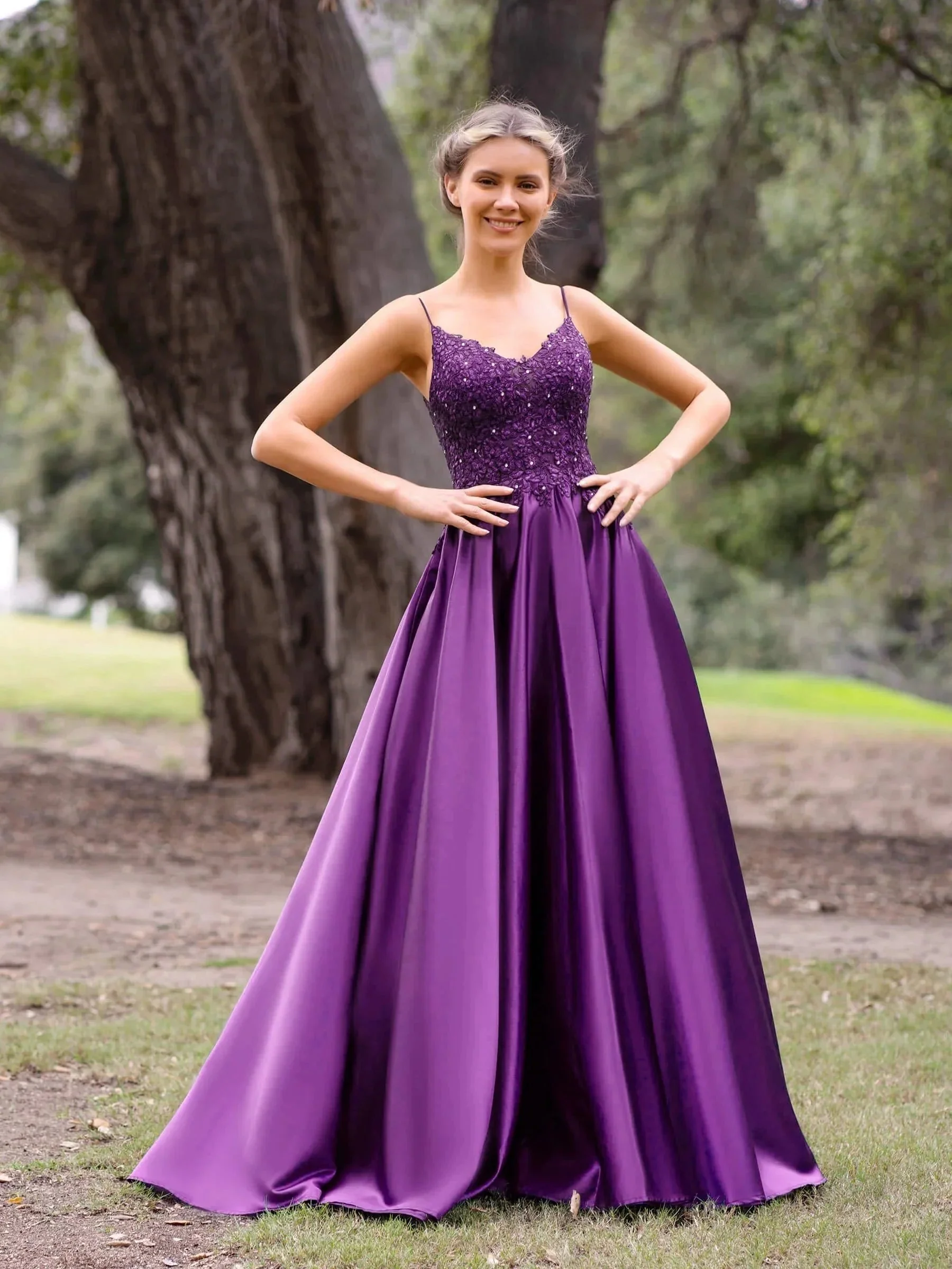 V-Neck Lace Stain A-Line Floor-length Evening Dress - Image 4