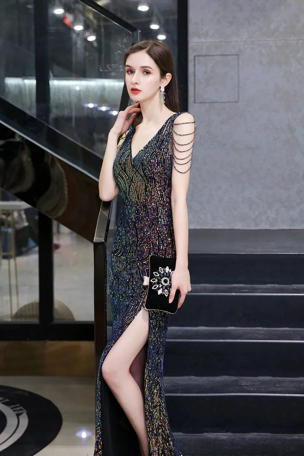 V-Neck Sequins Long Evening Dress With Split - Image 4