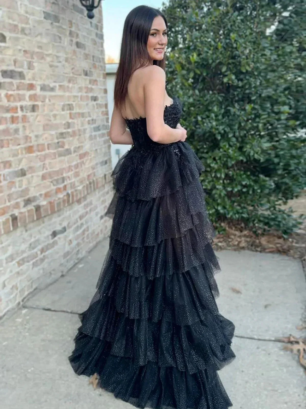 Vina | Black Strapless A Line Tulle Prom Dress With Appliques - Image 2