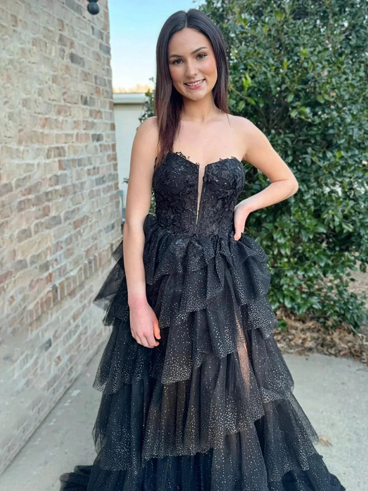 Vina | Black Strapless A Line Tulle Prom Dress With Appliques - Image 3