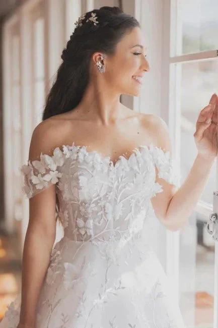 Vintage A-Line Lace Off-The-Shoulder Sleeveless White Wedding Dresses With Appliques - Image 4